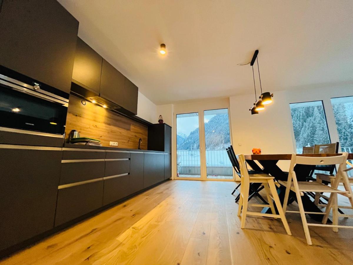 Das Taja Paznaun Penthouse Apartments See Exterior photo